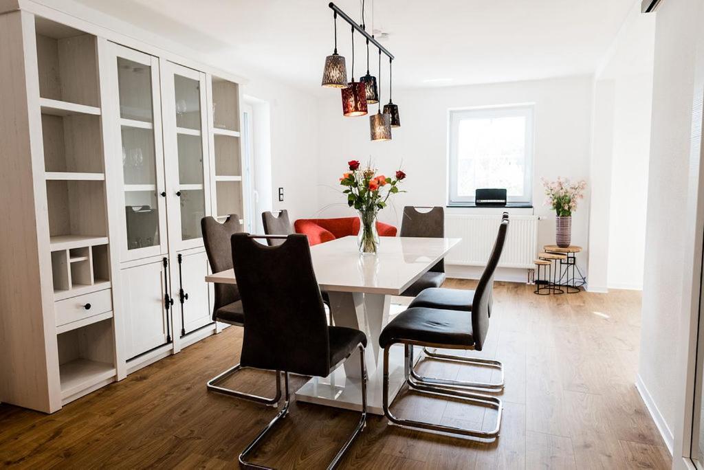 Leinach Rosenchalet מראה חיצוני תמונה
